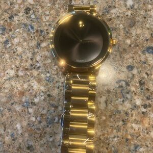 New Gold Quartz Bracelet Watch - Gold
